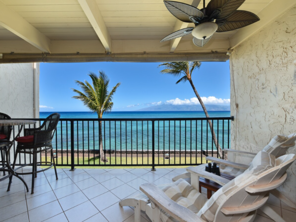Luxury Oceanfront Condo in West Maui - Stunning Views & Amenities